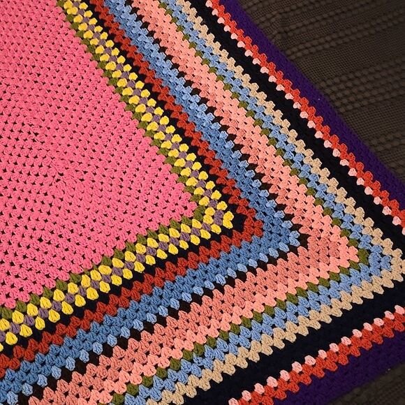 VTG Crochet Colorful Afghan Blanket 79x49in Pink Bed Throw Shell Stitch Handmade - Picture 8 of 10